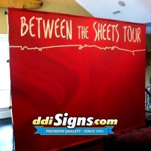 Between the Sheet Meet and Greet Backdrop